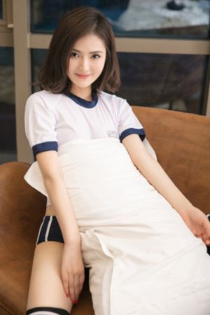 女大学生沙龙室2