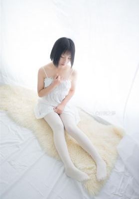 不戴乳罩的丰满已婚妇女2